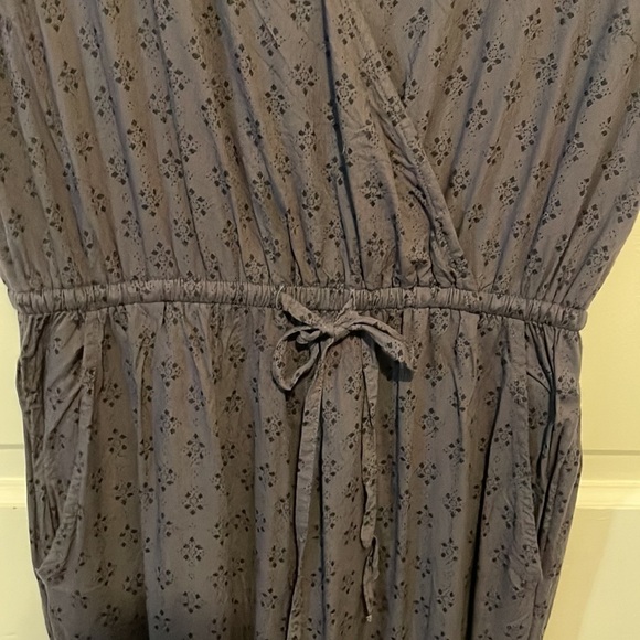 Fat Face dark charcoal gray bluish with a black design Jumpsuit Size 2 - Picture 5 of 16